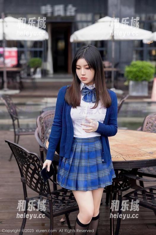 秀人网 - 精选美图，米妮大萌萌教你如何把JK穿得萌态百出！