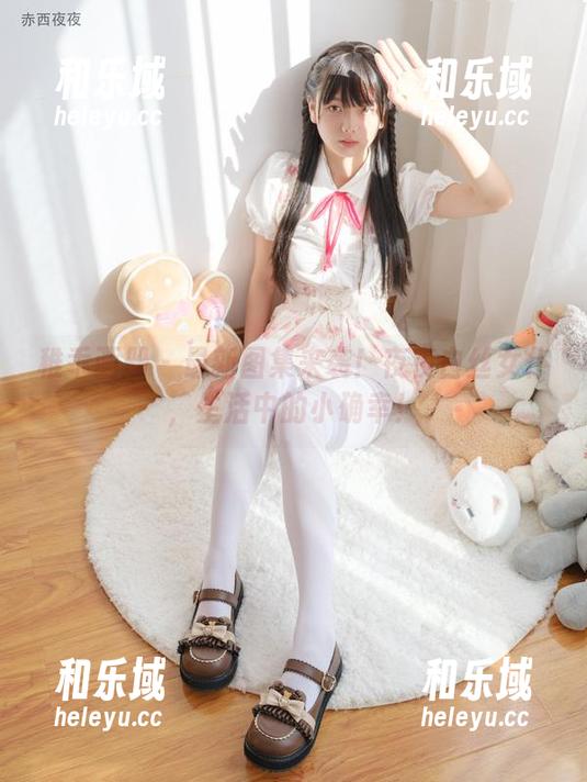 稚乖画册 - 最新图集来袭！夜夜白丝女仆，生活中的小确幸！