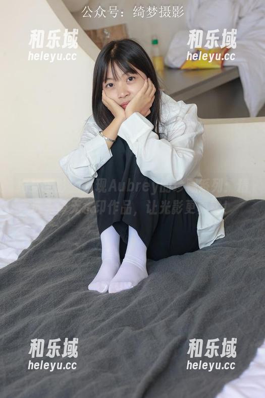 绮梦摄影 - 发现Aubrey的珍藏系列：精选无修无水印作品，让光影更真实！