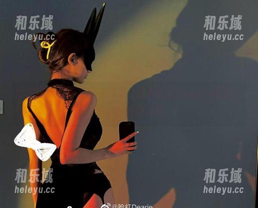 脸红Dearie 微密圈 - 在裤里丝中探寻:观看脸红Dearie写真,嗯,有点小火星