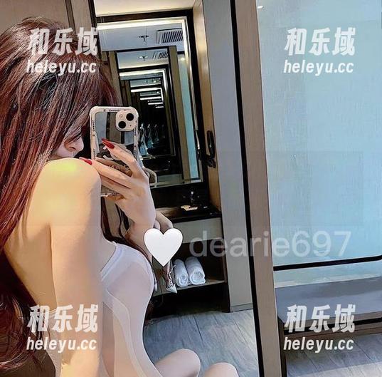 脸红Dearie 微密圈 - 脸红Dearie穿睡衣的写真,原图直击心房,真是人间仙女!