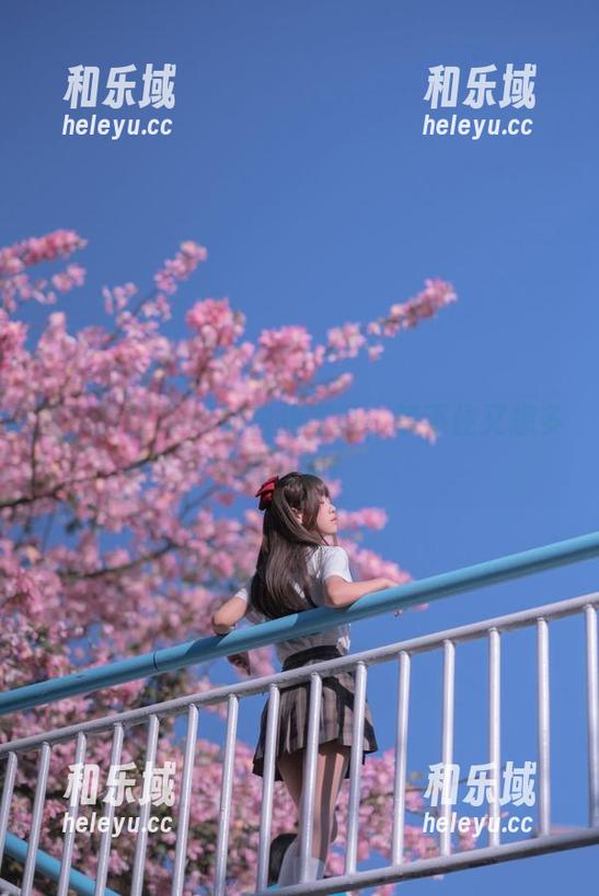 萌芽儿o0 看!萌芽儿o0的白裙写真,禁不住又想多看几遍!
