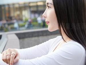 蜜桃社 - 女友的私房图集无极限，伊琳用镜头告诉你何为“甜到掉牙”！
