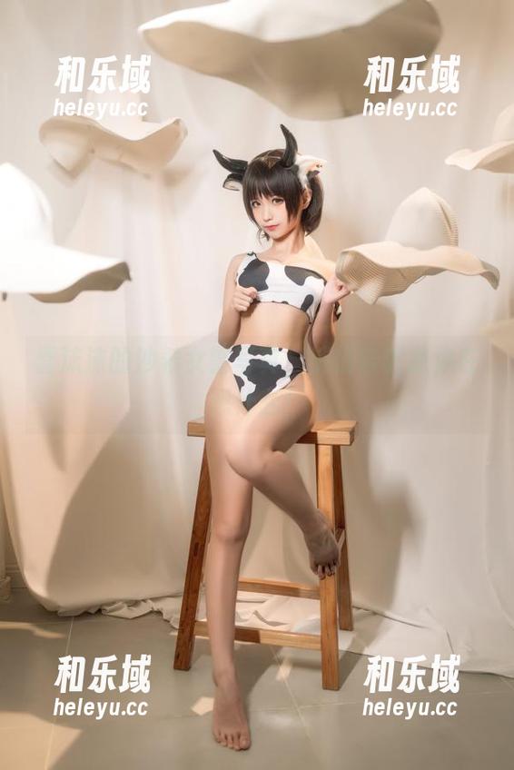 蠢沫沫的沙希女警写真，悄悄告诉我你在想什么！
