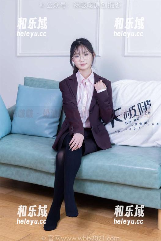 袜啵啵-奶油 袜啵啵 - 奶油瑜伽动作:美图与迷惑的绝妙组合