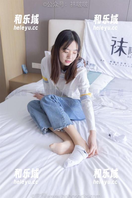 袜啵啵-小甜豆 袜啵啵 - 小甜豆的油亮私拍,感觉每一帧都是潮湿的梦。