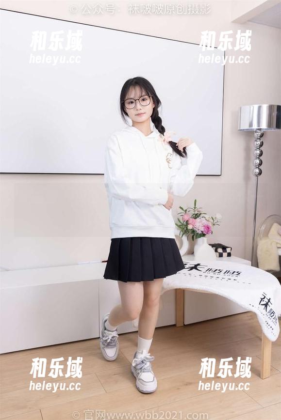 袜啵啵-芝士 袜啵啵 - 点击芝士美图,让厚黑丝带你一起畅游幻想的边缘!