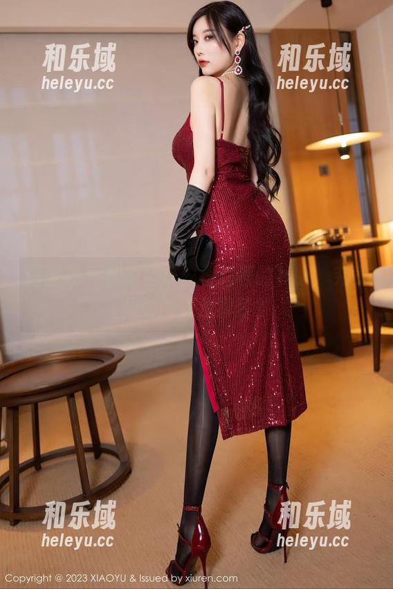 语画界-程程程 语画界 - 私拍合集:程程程的礼服,究竟是时尚还是噩梦?