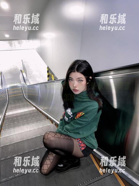 陈佩奇 微密圈 - 油亮肉腿作品集,陈佩奇的美腿来袭,怎能错过?