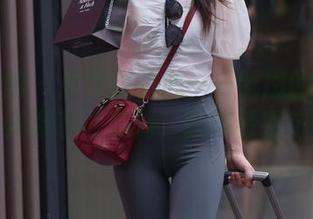 魔镜街拍 - 点亮我的心——凯恩的写真集让资源有点过剩，我该看哪个？